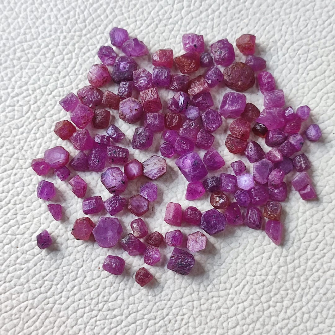 Native Ruby 110pcs Natural Red African Ruby Raw Full Lot Natural Shape an Size ...