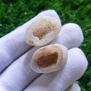 02 Pcs Top Quality Natural Crystal Druzy Rough For Making Jewelry Mix Size Druzy Shape Loose Crystal Druzy Raw Gemstone