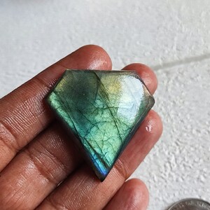 29Cts 01Pcs Top Quality Smooth Labradorite Cabochon Gemstone Polished Labradorite For Making Jewelry Pendant Size Heart Shape Labradorite