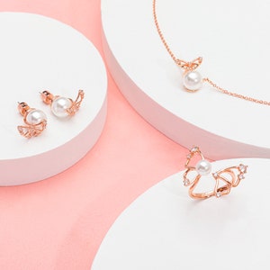Pearl Gold Ring • Butterfly Open Ring • Delicate pearl ring • Swarovski • Wedding Bridesmaids Jewelry • silver • Rose Gold • Alicia Bonnie