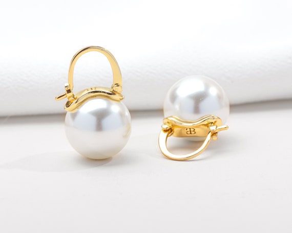 Silver pearl earrings, pearl drop pearl earrings, Pearl Huggie hoop  earrings, Boho, Bridesmaids gift, Silver huggie earrings, Gift for her