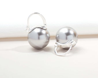Pearl Huggie Earrings • Silver Huggie Earrings • Pearl Drop Earrings • Wedding Bridesmaids Jewelry • sterling silver Post • Alicia Bonnie