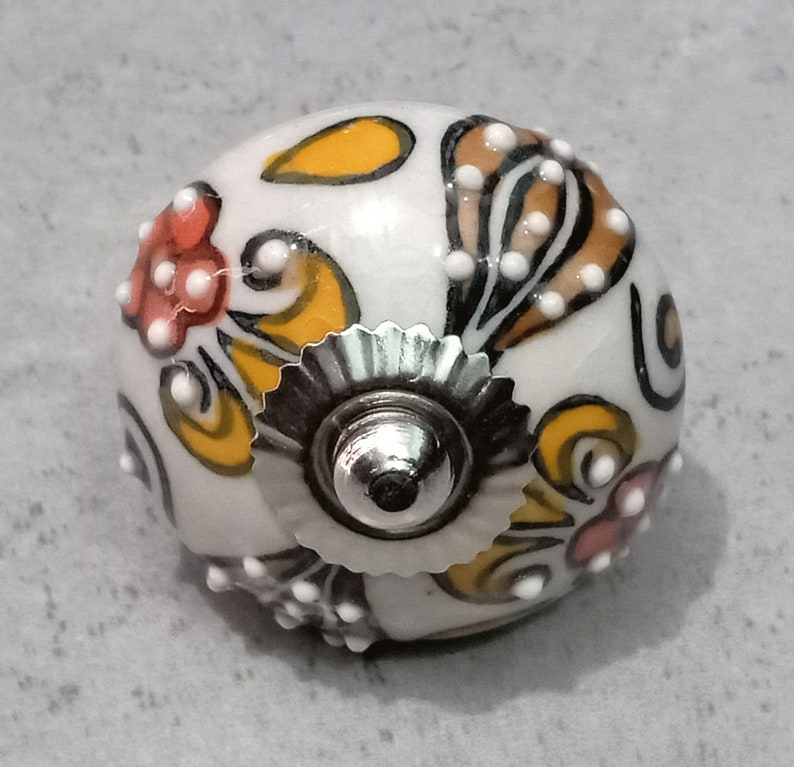 Mix Color Embossed Fl Round Shape Hand Painted Ceramic Knobs Cabinet Drawer Pulls Kitchen Door Handles Home Living Improvement Safarni Org Mix Color Embossed Fl Round Shape, Hand Painted Round Cabinet Knobs