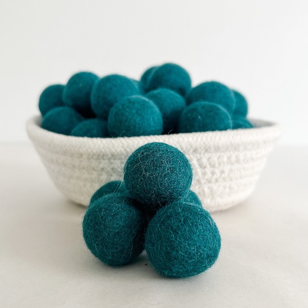 Peacock Felt Ball, 2.5 cm Felt Ball, DIY Felt Garland, Blue Felt Balls, Wool Felt Balls, Wool Felt PomPoms, Sensory Play, Flisat Play