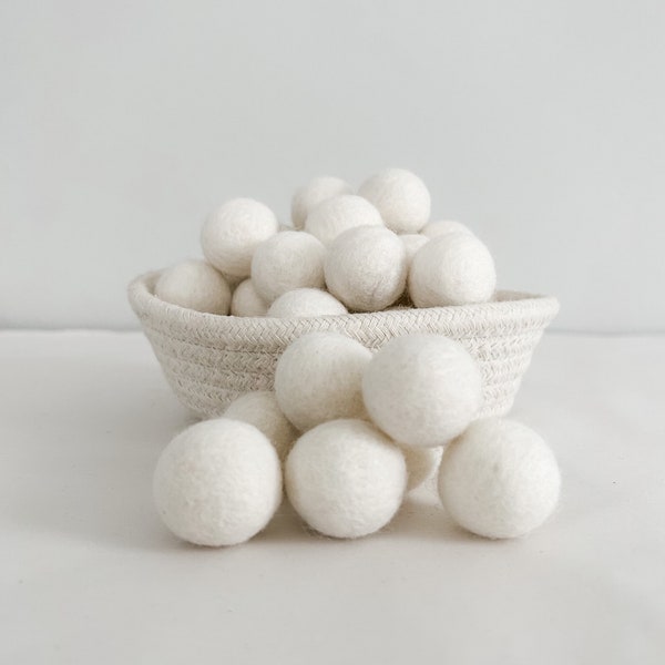 White Felt Ball, 2.5 cm Felt Ball, DIY Felt Ball Garland, White Pom Ball, Wool Felt Balls, Wool Felt PomPoms, DIY Felt Crafts, DIY Mobile