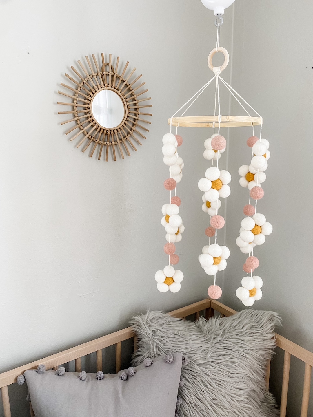 Daisy Nursery Mobile, Flower Baby Mobile, Daisy Mobile for Nursery