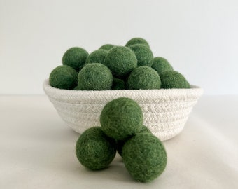 Forest Green Felt Ball, 2.5 cm Felt Ball, DIY Felt Ball Garland, Wool Felt Balls, Felt Crafts, Sensory Play, Flisat Loose Parts, DIY Mobile