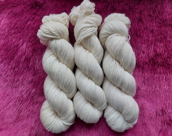Undyed Superwash Merino Wool Yarn - Natural Bare Yarn, 100g