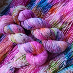 Glam Glitter - hand dyed deluxe 4 ply fingering/sock 400m 100g Superwash Merino wool and nylon yarn