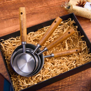 Set di cucchiai e tazze di misurazione in acciaio inossidabile personalizzati, strumento di misurazione da cucina, regalo perfetto per la cottura al forno, regalo di inaugurazione della casa, regalo per chef