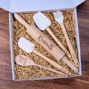 Personalisiertes Backgeschenk, graviertes Nudelholz, Holzlöffel und Pfannenwender, Bäcker Geschenk, Geburtstagsgeschenk, Geschenk für Oma, Einweihungsgeschenk