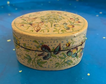 oval Kashmiri trinket box. Pale yellow floral laquered papier vintage papier mache trinket pot. Earring storage trinket pot