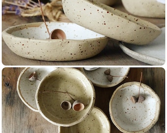 Set med 2 beige keramiska ramekiner: Rustika kryddskålar i keramik