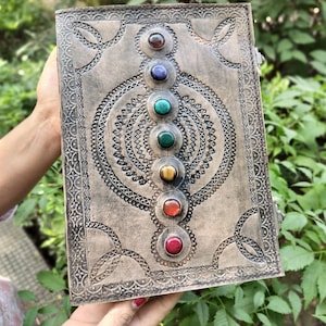 Großes Sieben Stein Leder Journal Notizbuch Personalisiertes Tagebuch Zauberbuch Schreibjournal Handgefertigtes Reisejournal für Männer & Frauen