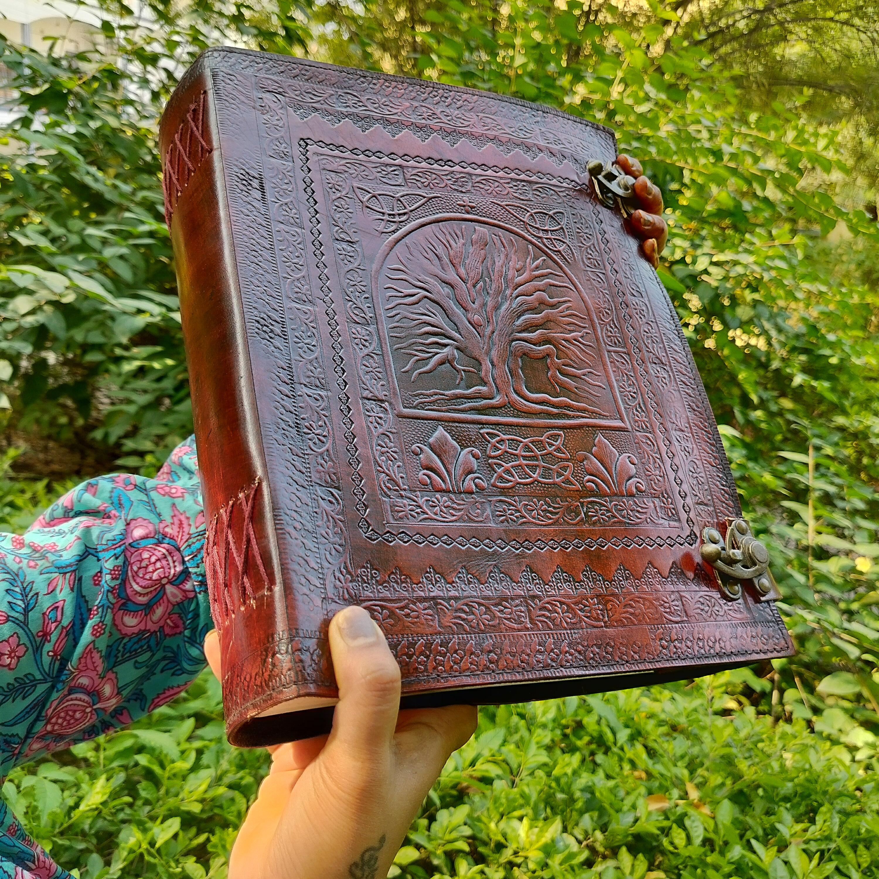 Extra Large Leather Journal: 600 Page Tree of Life Notebook With Lock ...