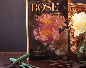 Das Erbe der Rose David Austin – Vintage-Hardcover-Buch aus Stoff mit Goldfolienprägung