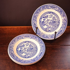 Set of 4 Blue Willow Dinner Plates - Vintage Blue & White Dishware Willow Ware Dishes *one has flaw/repair