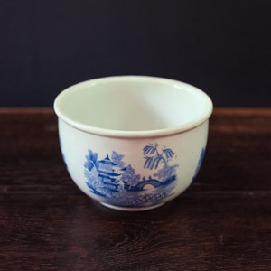 Blue and White Transferprint Bowl - Vintage Blue Willow Print Fruit/Soup Bowl
