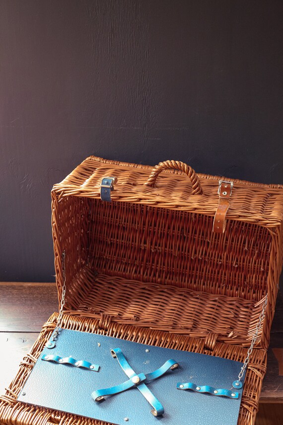 Large Wicker Rattan Picnic Basket with Organizer … - image 3