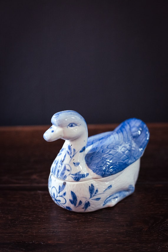 Blue White Ceramic Duck Covered Ring Dish - Vinta… - image 9
