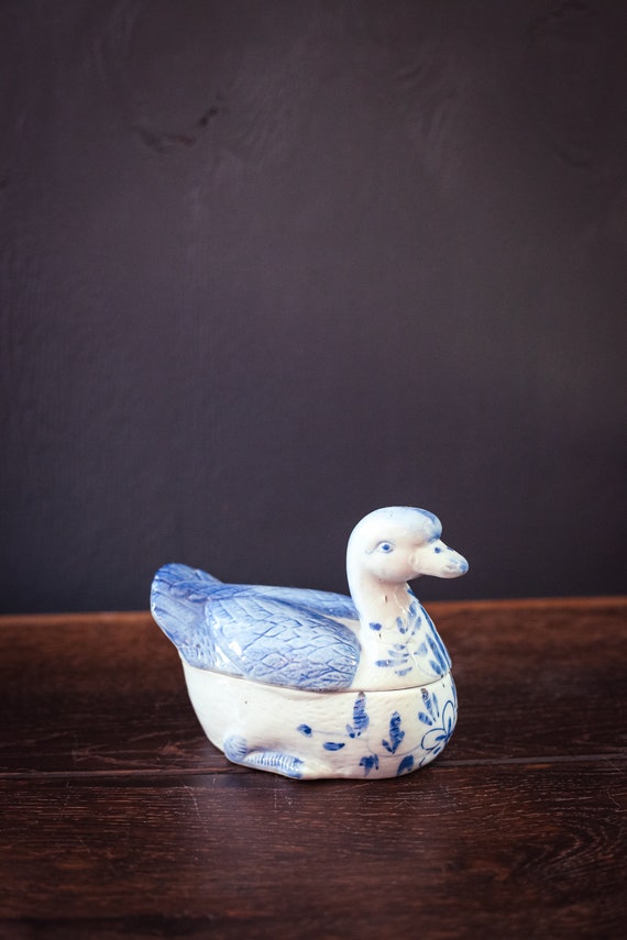 Blue White Ceramic Duck Covered Ring Dish - Vinta… - image 5