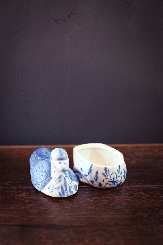 Blue White Ceramic Duck Covered Ring Dish - Vinta… - image 7