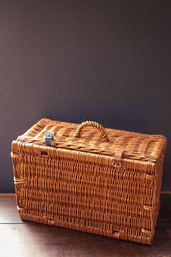 Large Wicker Rattan Picnic Basket with Organizer Vi… Gem
