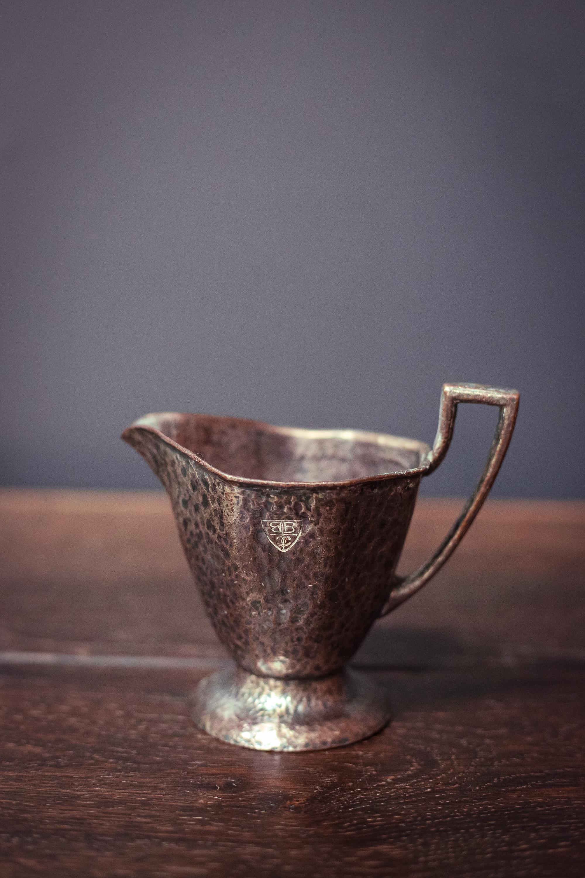 NewOrleans Silversmithsアンティークシルバー クリーマー Jos Heinrich Silver Soldered Hammered Creamer - Vintage Paris NY