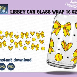 Könnte beinhalten: Ein digitales Design für eine 473 ml Dosen-Glasverpackung mit einem Softball-, Herz- und Schleifenmuster in Gelb und Rot. Das Design enthält den Text "LIBBEY CAN GLASS WRAP 16 OZ" und "Softball Coquette Bow".