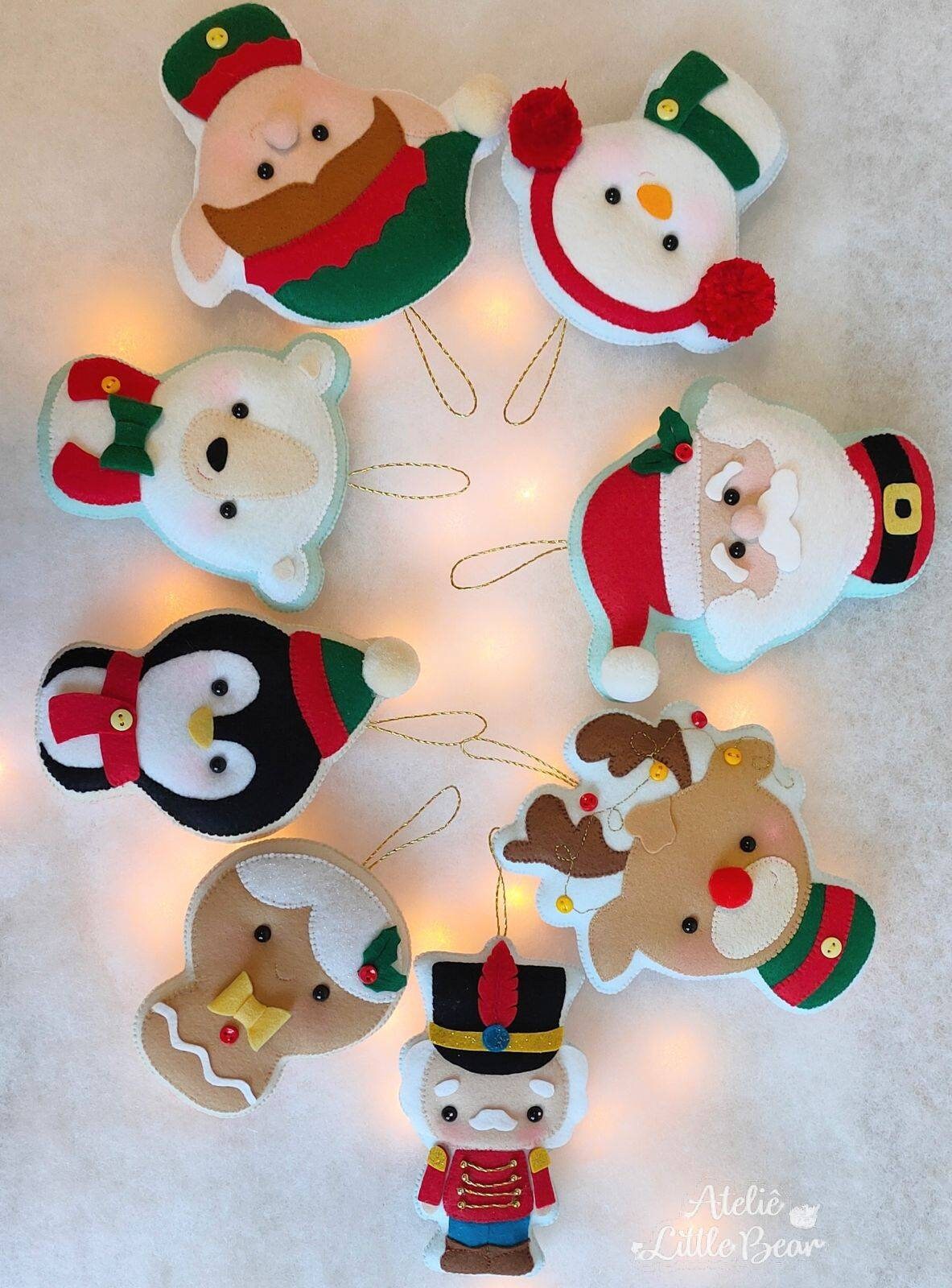 Set 26 Mini Alberi Di Natale In Sisal E Figure Per Villaggio Natalizio, Con Pupazzi Di Neve, Renna E Panca, Altezze Varie (4,5-12,5 Cm)