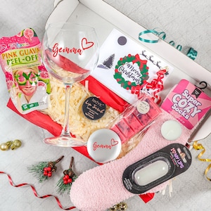 Personalisiertes Gin Glas Badezeit Verwöhn Geschenk Set | Vinyl Jeder Name Gin Glas | Pamper Hamper Geschenk für sie Geburtstag | Weihnachtsgeschenk