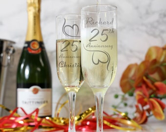 Personalised Engraved 25th Wedding Anniversary Champagne Glass Set | Silver Anniversary Gift for Couples 25 Years Married | Glasses & Caddy