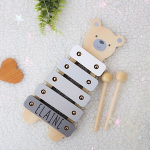 Jouet pour bébé xylophone en bois gravé personnalisé | Instruments de musique xylophone ours en peluche en bois pour bébés et tout-petits | Cadeau de 1er anniversaire