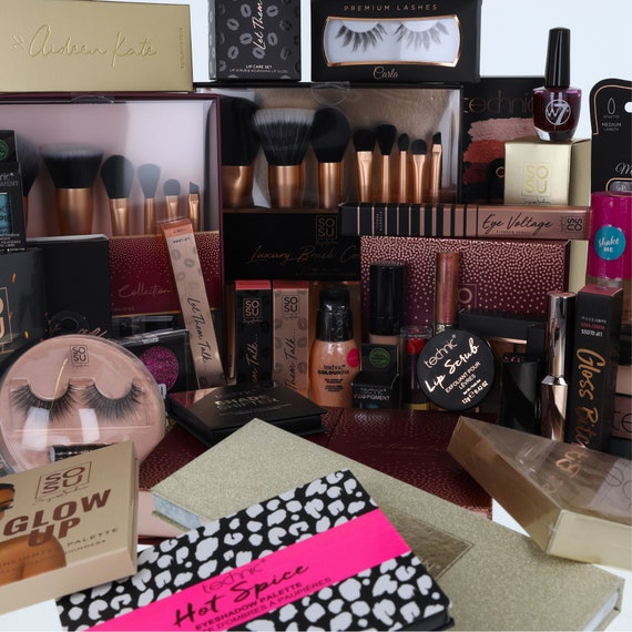 The Makeup Box: An Unexpected Gift, and Happy 2015!