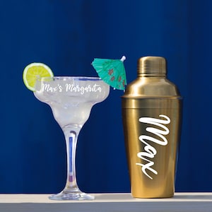 Juego de regalo de coctelera y copa de margarita personalizadas en oro o plata / Copa de margarita personalizada / Juego de bar para el hogar con nombre