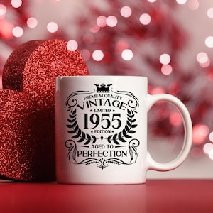 Vintage 1955 Mok en onderzetter - mok 70e verjaardag tot in de perfectie verouderd - gepersonaliseerde 70-jarige cadeaus - cadeau-idee voor 70e verjaardag voor hem/haar