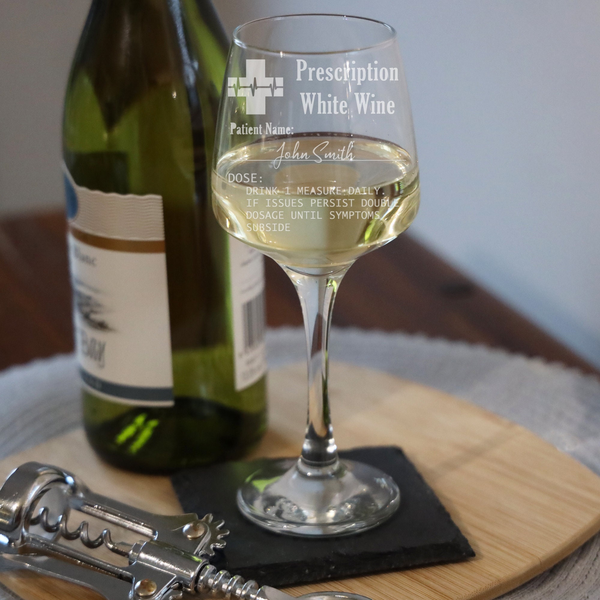 XL Measuring Wine Glass With Wine Measuring Marks