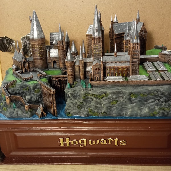 Hogwarts model | Castle  |  Hogwarts | Sculpture | Dobby  | House Elf | GIFT