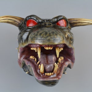 Full size Terror dog Zuul the Gatekeeper - Ghostbusters
