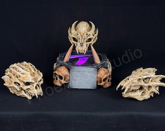 Présentoir pour trophée Predator avec éclairage LED, socle en forme de crâne de Yautja, objet de collection Alien Hunter, décoration de bureau de science-fiction, accessoire fait main