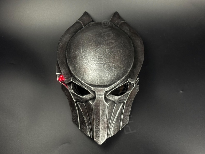 Predator Falconer Mask – Decorative Wall Display | Sci-fi Cosplay ...