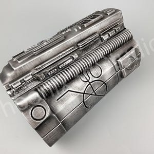 Predator 1987 Bomb Gauntlet: Animated Cosplay Prop Replica - Etsy