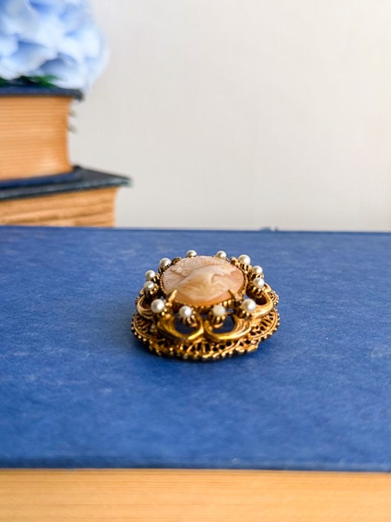 Ornate Vintage Cameo Brooch with Pearl Halo - image 3