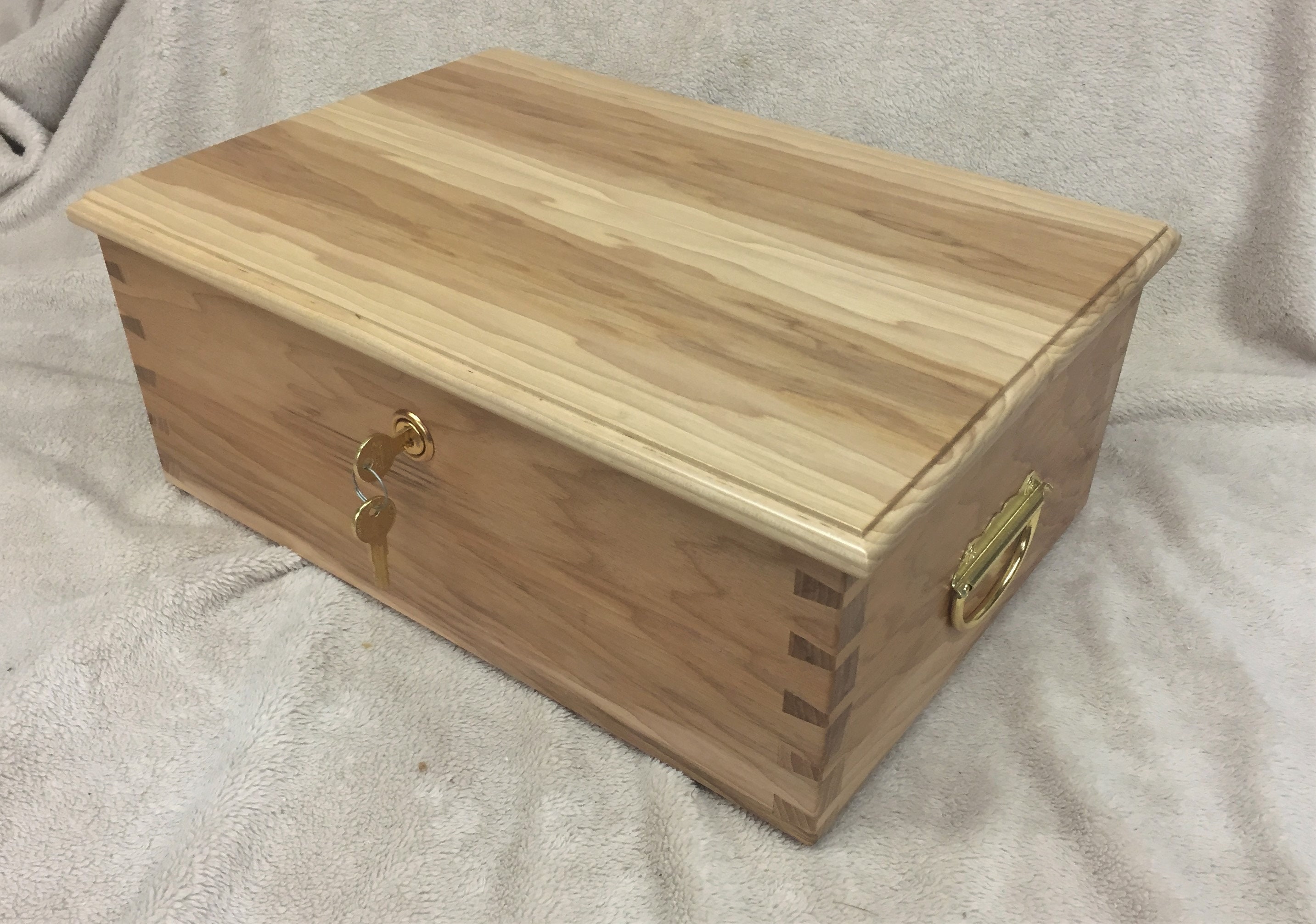 HICKORY EXTRA LARGE Keepsake Box With Handles And Lid Chain Etsy