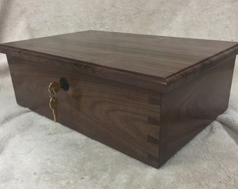 Extra Large Walnut Keepsake Box, Walnut Dovetail Keepsake Box, Walnut Memory Box, Walnut Memory Box. Walnut Keepsake Box
