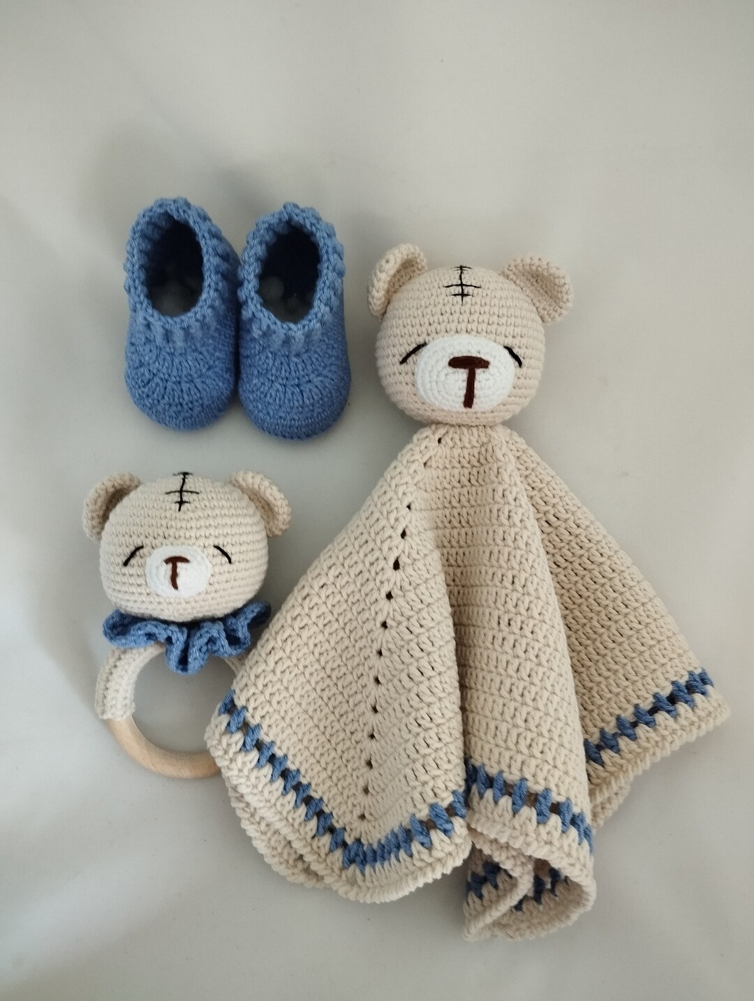 Crochet Teddy Bear Baby Gift Set, Rattle and Booties, Newborn Gift - Etsy