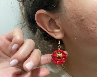 Crochet Mini Wreath Earrings: Christmas Holiday Jewelry Set