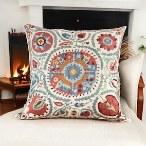 Vintage Silk Suzani Pillow Cover: Floral Uzbek Cushion (49x48cm)