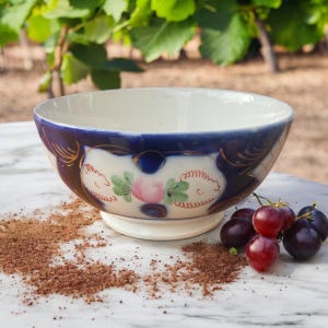 Vintage Uzbekistan Ceramic Bowl: Handpainted Decorative Bowl (17cm)