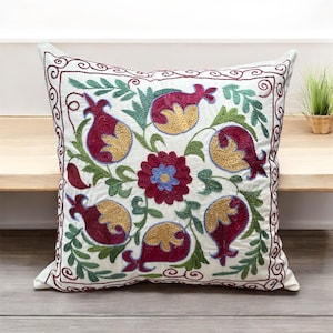 Vintage Suzani Pillow Cover 48x48 cm – Handmade Uzbek Embroidered Pomegranate & Floral Cushion – Boho Decorative Pillow
